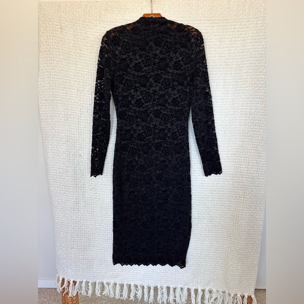 VIVIENNE LACE DRESS✨ - Picture 7 of 10